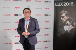 Jaume Lladós, Premio LUX Bronce 2016 con la obra "GLOBS". Categoria "proyecto personal".